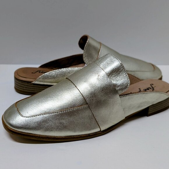 Free People At Ease Loafer in Gold Metallic - Picture 4 of 16